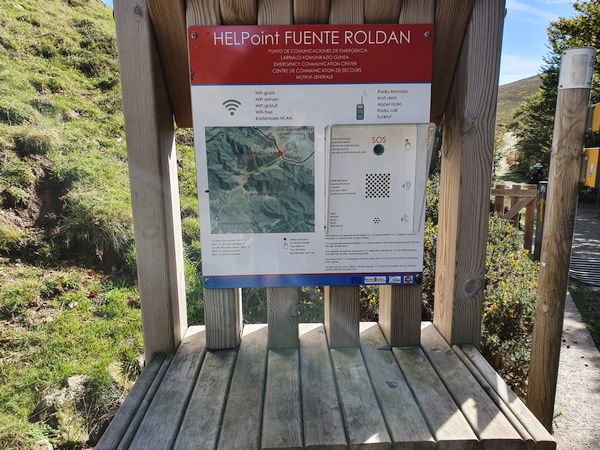 The French-Spanish border, "Fuente de Roldán". No passport control
