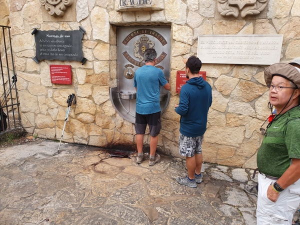 The famous Fountain of Wine that Fabrizio told us of but that we did not believe in, until we saw it.