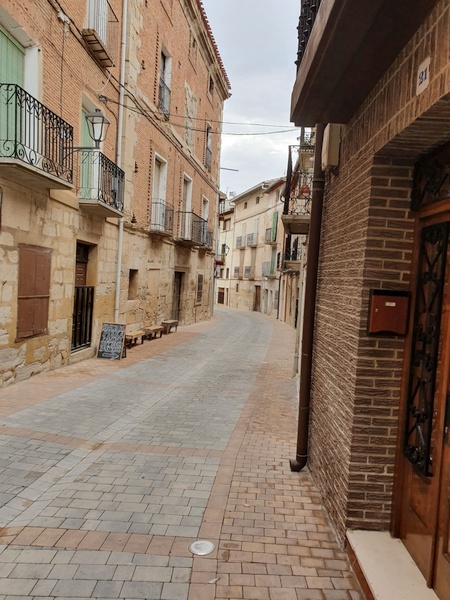 Dead streets in Los Arcos.