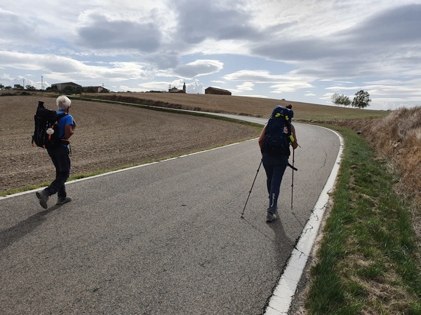 Entering Sansol on a windy day with lots of Lenticularis clouds
