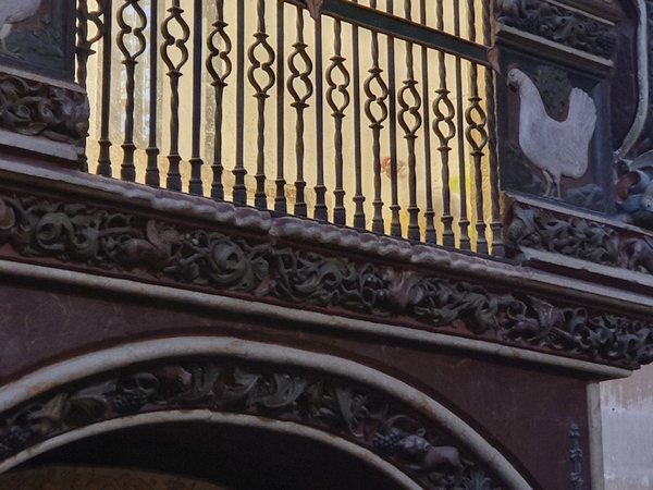 Inside "Cathedral of Santo Domingo de la Calzada". This where they illustrate the story of the roasted rooster coming alive with live hens.