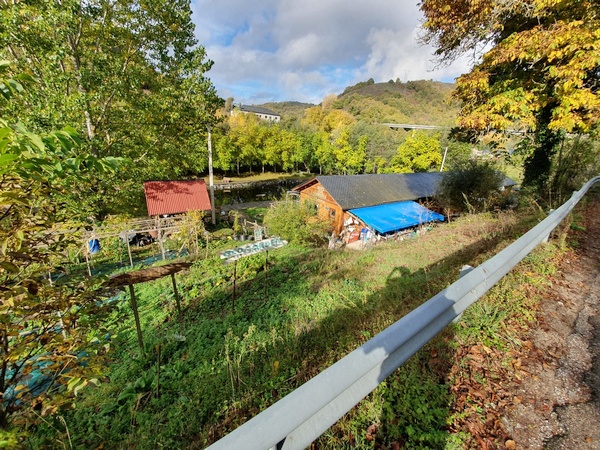 In Ambasmestas: Another great-looking albergue, "Casa del Pescador" with its own little lake and right next to Rio Valcarce