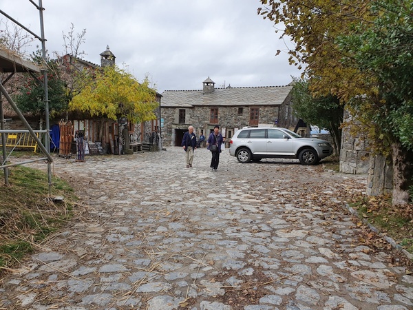 O'Cebreiro at some 1500 meter altitude. Chilly, medieval and extremely interesting