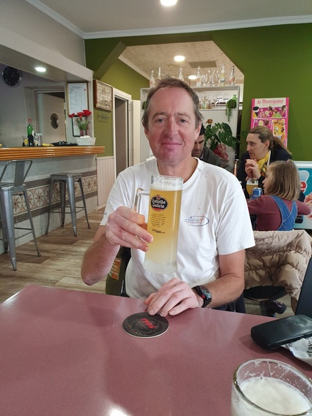 Last day: It is ok to have a Cerveza con Limone in the middle of the day. We have just passed the airport of Santiago and we are within 10 km. Kind of sad.
