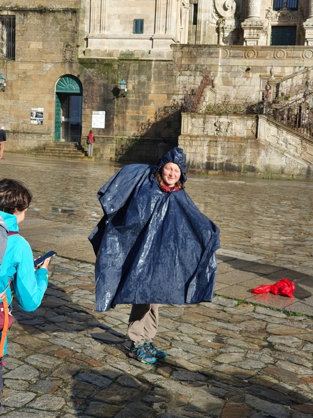 A German girl imposing the hunchback of Notre Dame