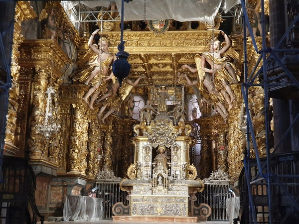 Altarpiece inside the Cathedral
