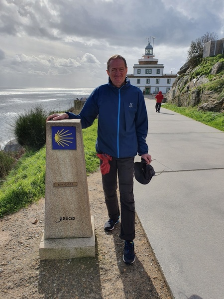 Claus at Finisterre. Here the milestone also read "0,00 km"