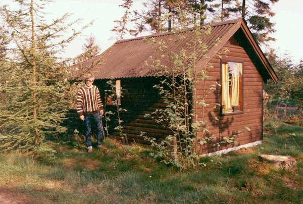 Ole Steen Poulsen foran "Østre Arnborg Palæ"